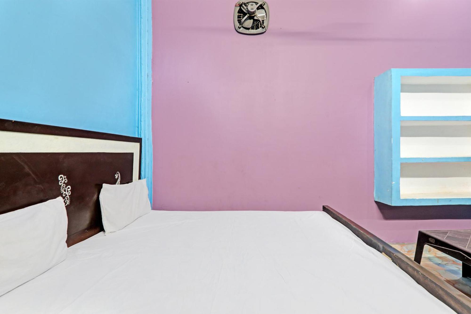 Hotel O Home Om Marriage Hall Ayodhya Exteriér fotografie